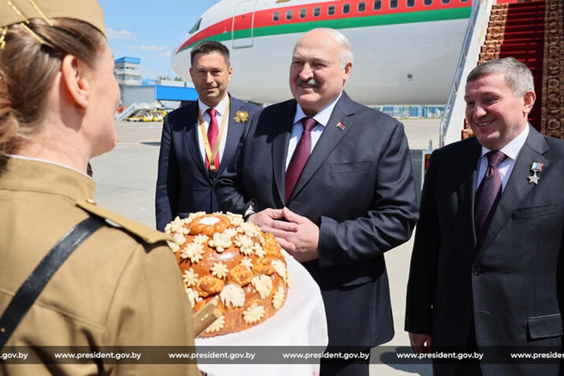 Лукашенко и Путин возложили цветы на Мамаевом кургане