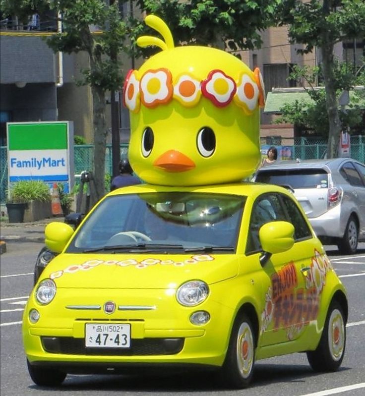 Жёлтая уточка на колёсах