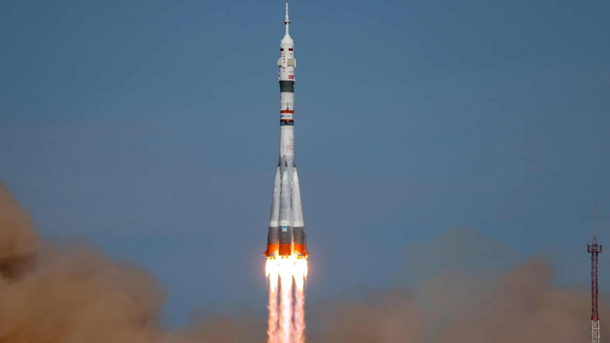 Ракета Победы с международным экипажем стартовала с Байконура к МКС