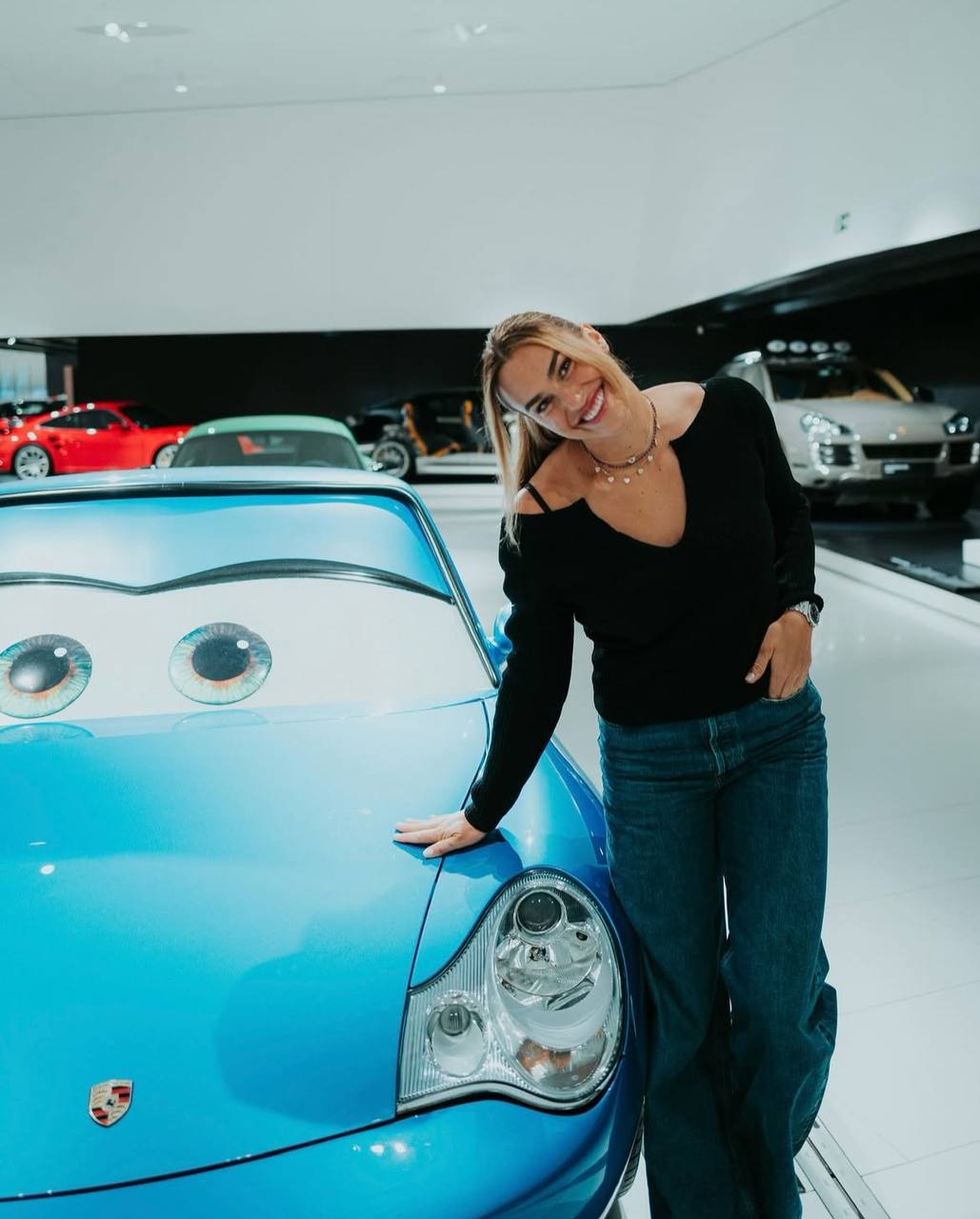 Арина и порше Штутгарта