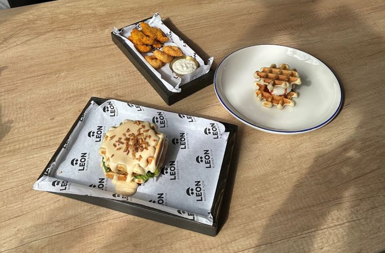 Леон в Вене