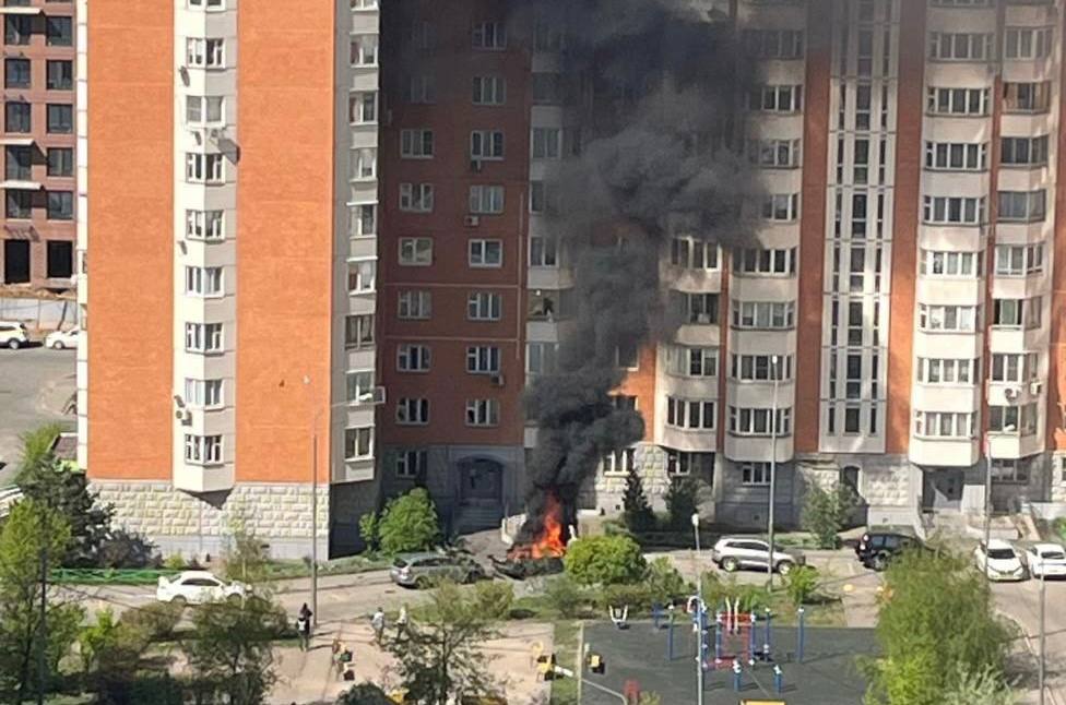 Машина горит в Балашихе 