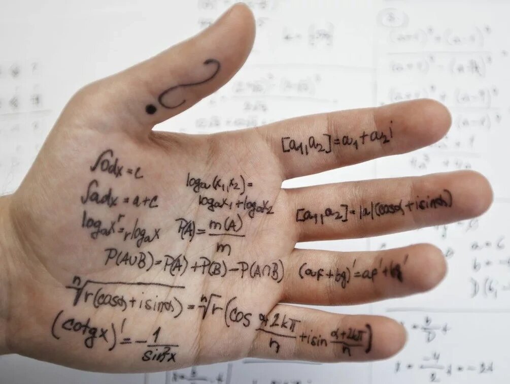 Шпаргалка на руке