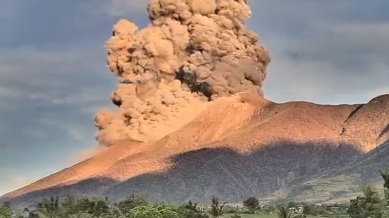 Вулкан Канлаон