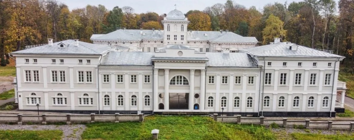 Жиличи, дворец