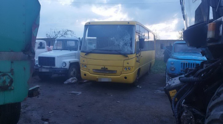 Повреждённый автобус 