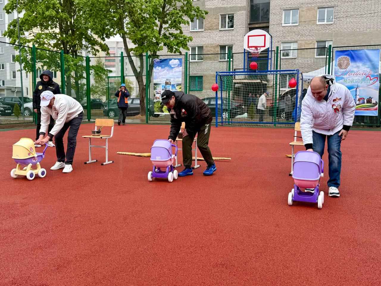 Могилев, детская площадка