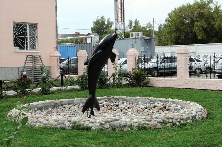 Чёрный Дельфин, Россия: тюрьма без права на жизнь