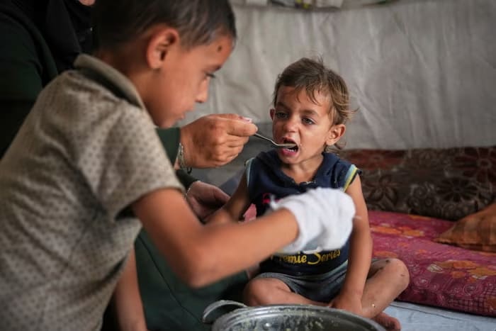 Дети в газе