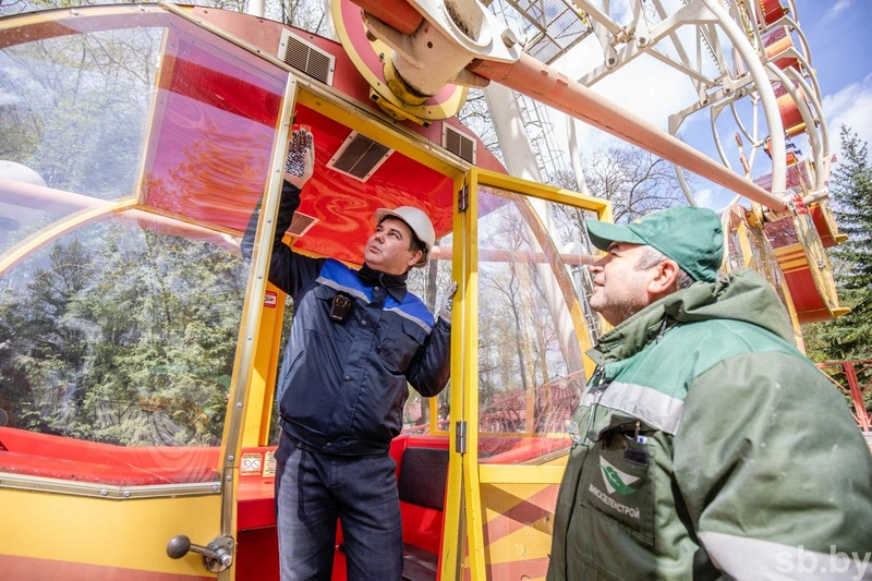 Летняя подработка: кем работать и сколько платят 