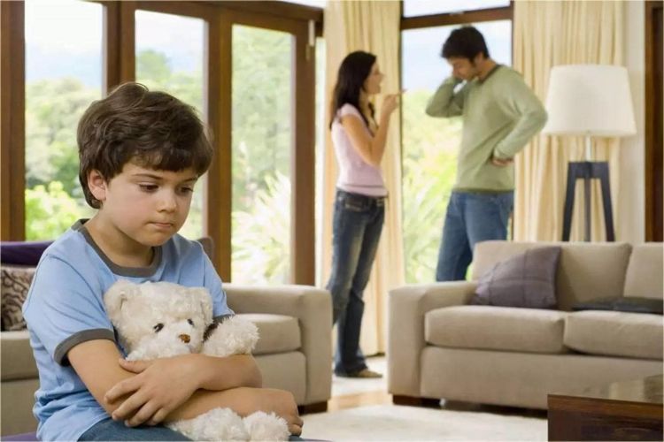рассказать ребенку о разводе