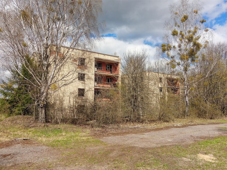 Дома в зоне отчуждения