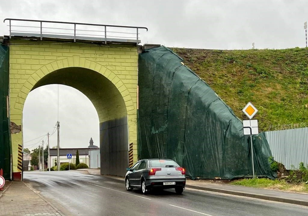 проезд под мостом на Подольной улице в Гродно