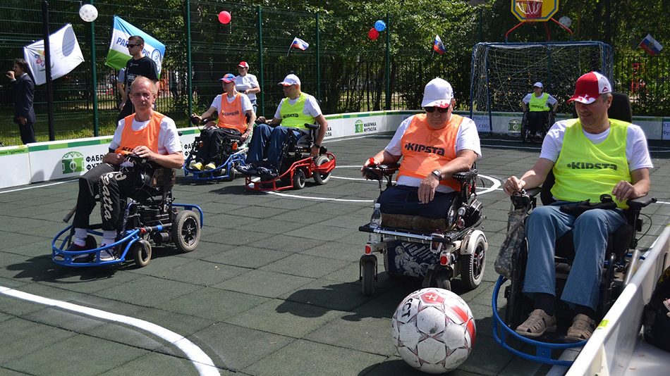 Футбол на колясках