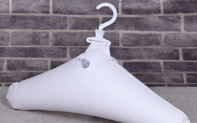 надувная вешалка