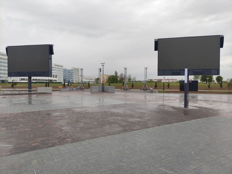 в Витебске открыли площадь Флага и Герба