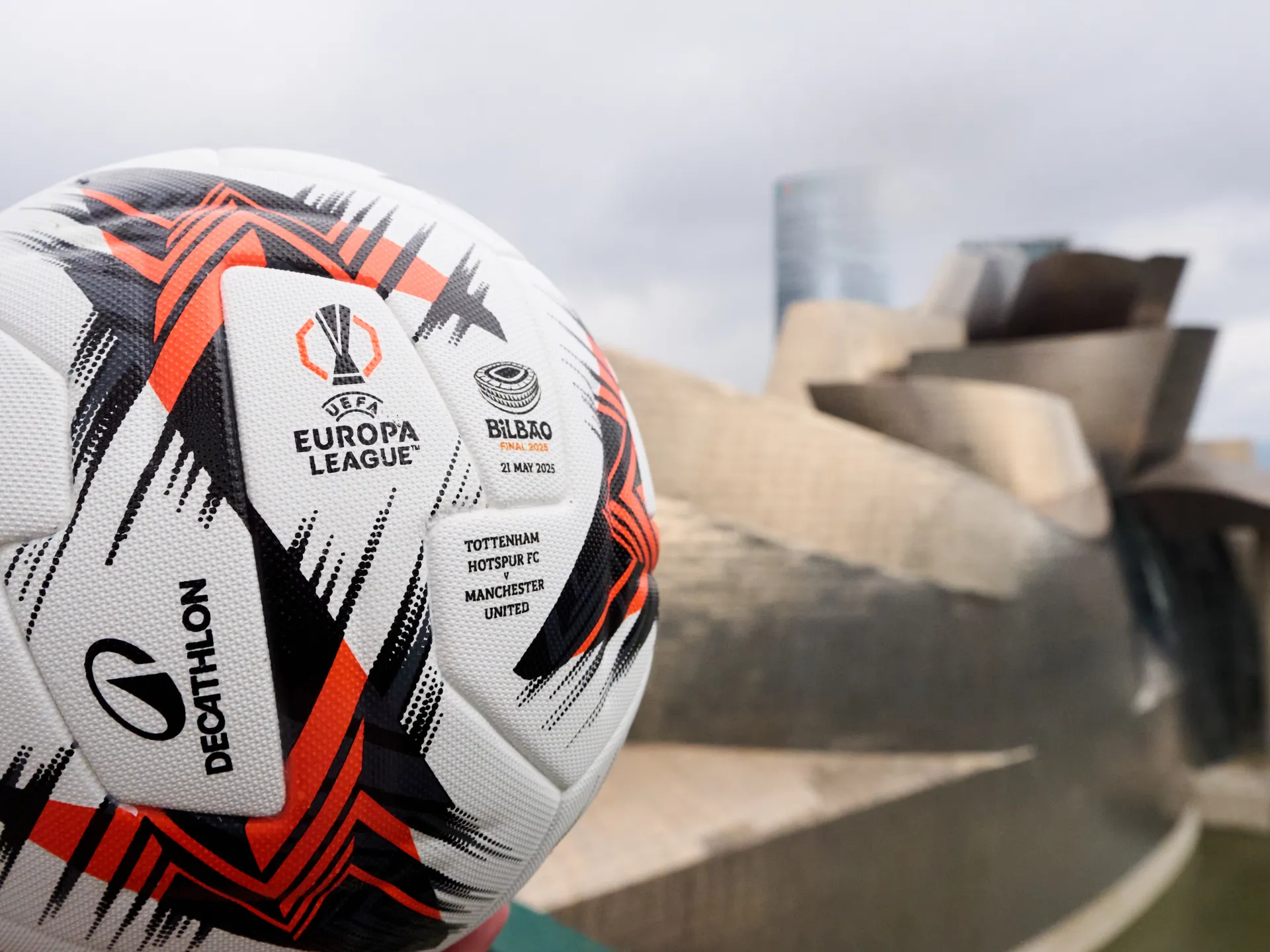 Лига Европы, мяч