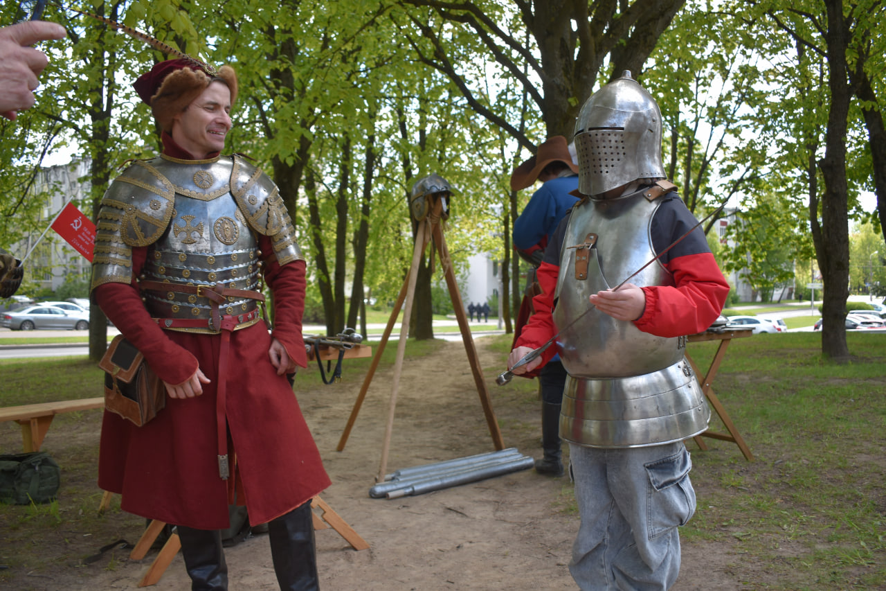 Минск празднует День Победы. Фоторепортаж (24)