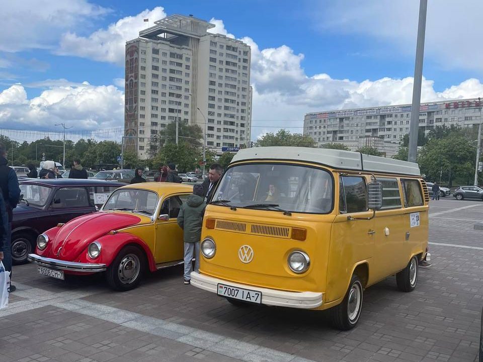 «Ретро-Минск 2025»: яркий праздник ретроавтомобилей в столице
