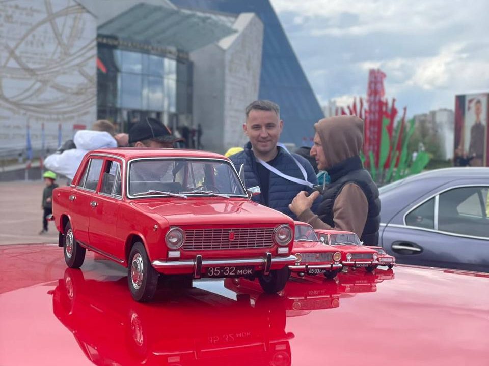 «Ретро-Минск 2025»: яркий праздник ретроавтомобилей в столице