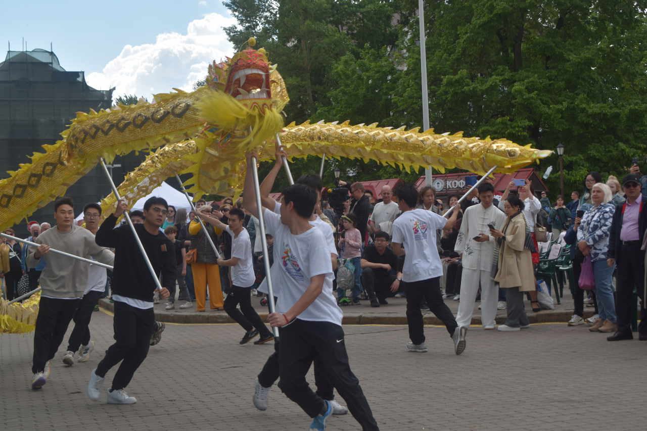 Китай праздник дракон Минск