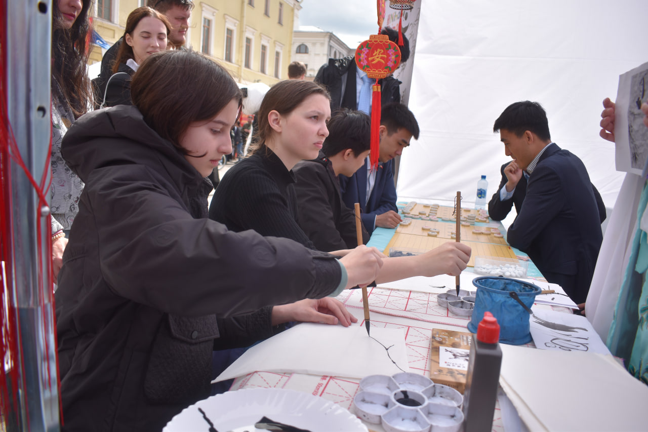 Китай праздник Минск