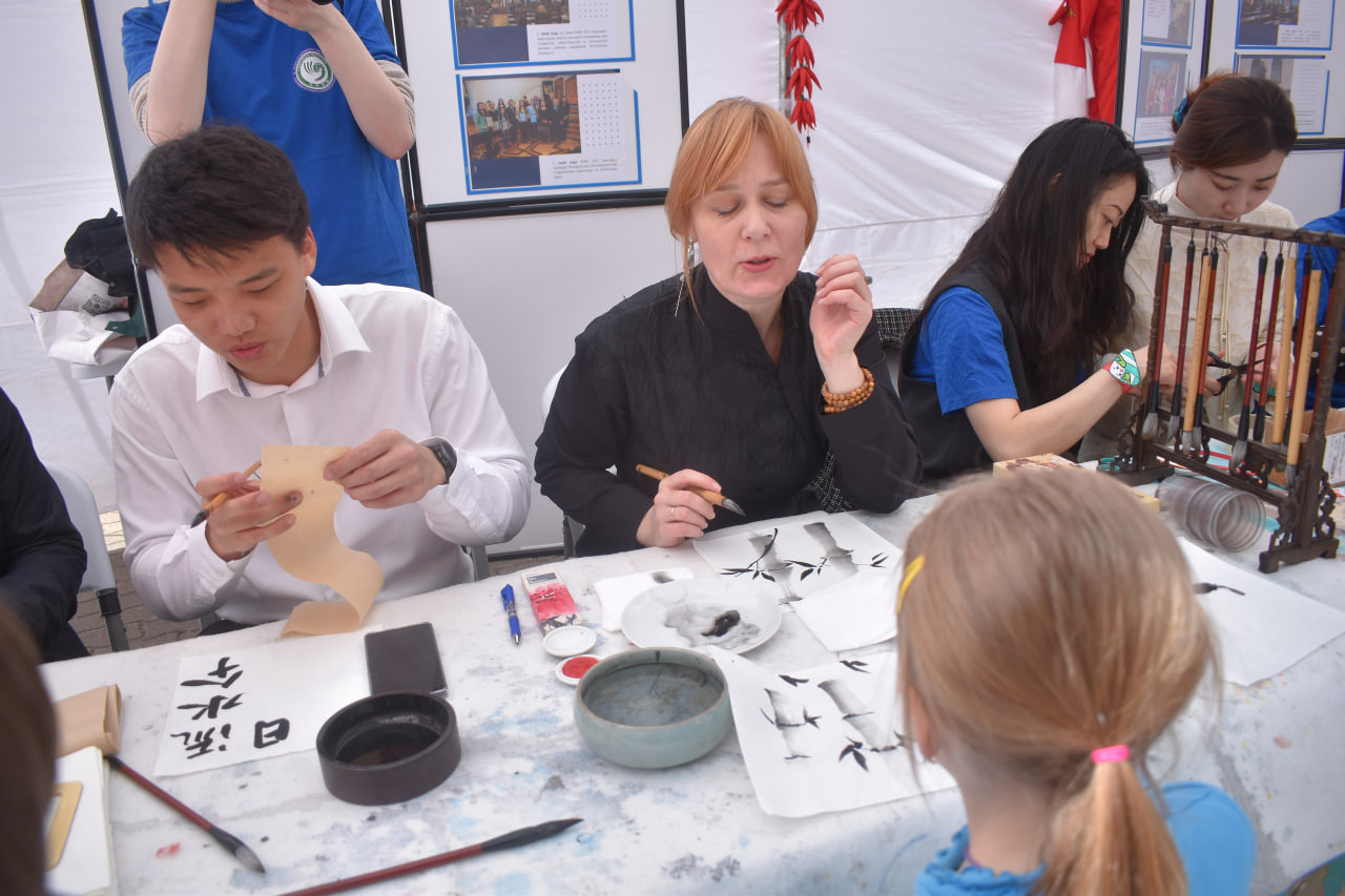 Китай праздник Минск