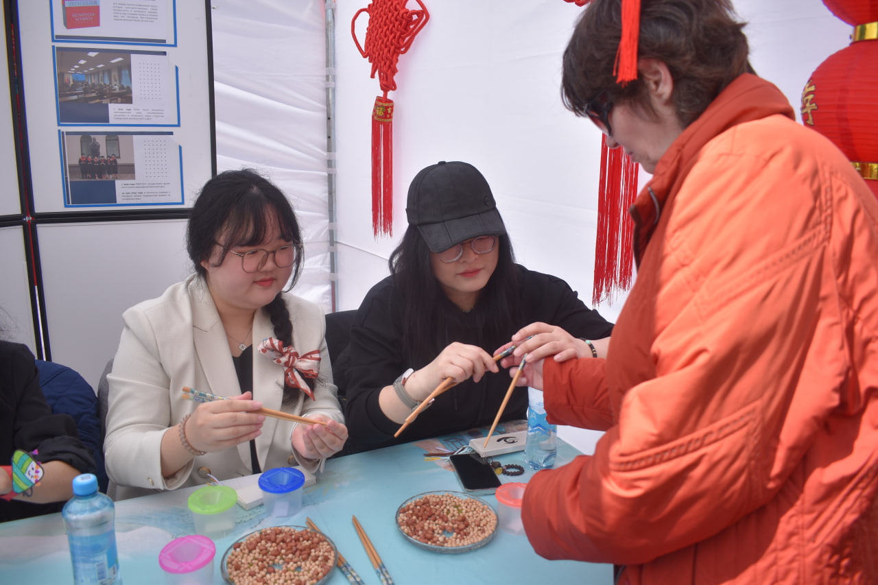 Китай праздник Минск