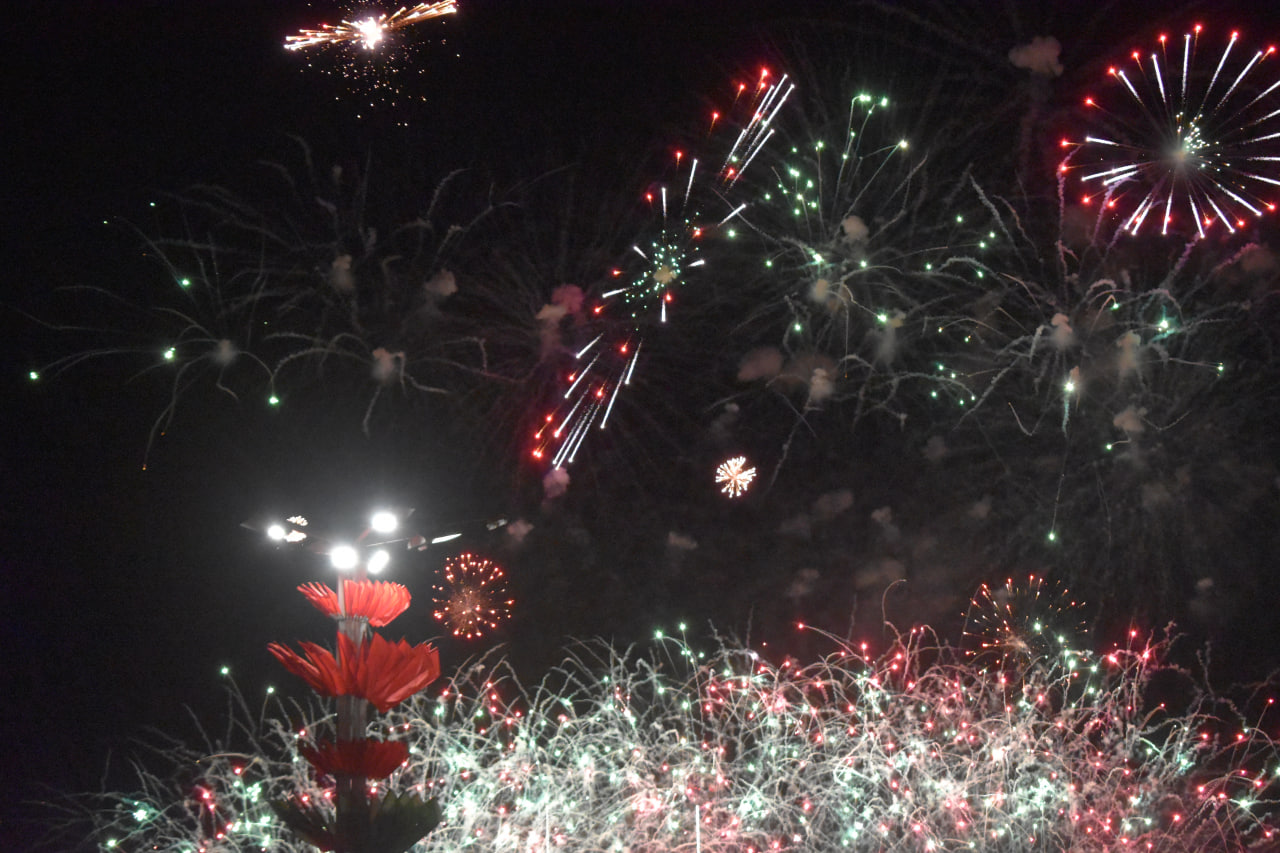 Сходили на парад и посмотрели салют что увидели Фоторепортаж (19)