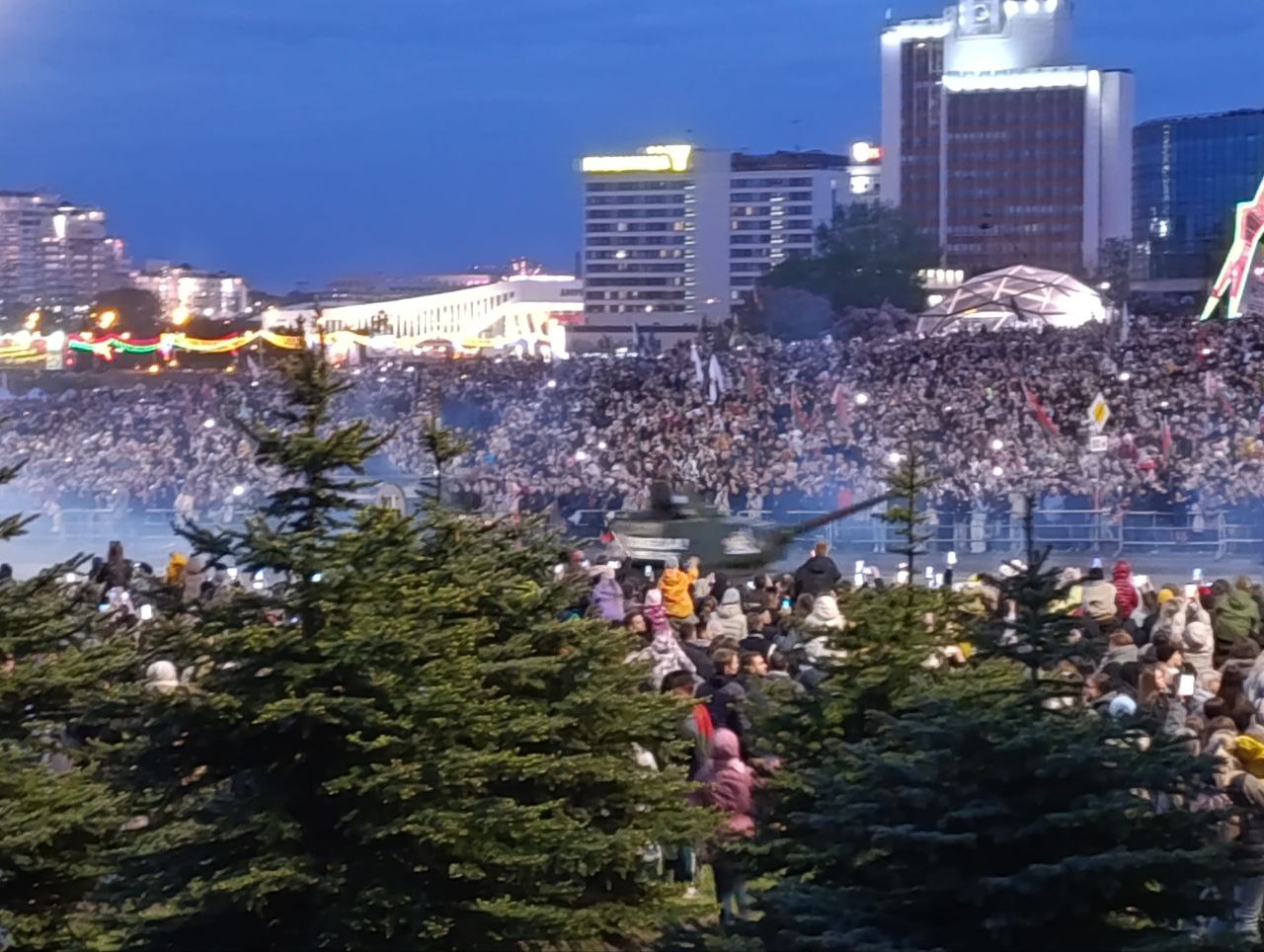 Сходили на парад и посмотрели салют что увидели Фоторепортаж (43)