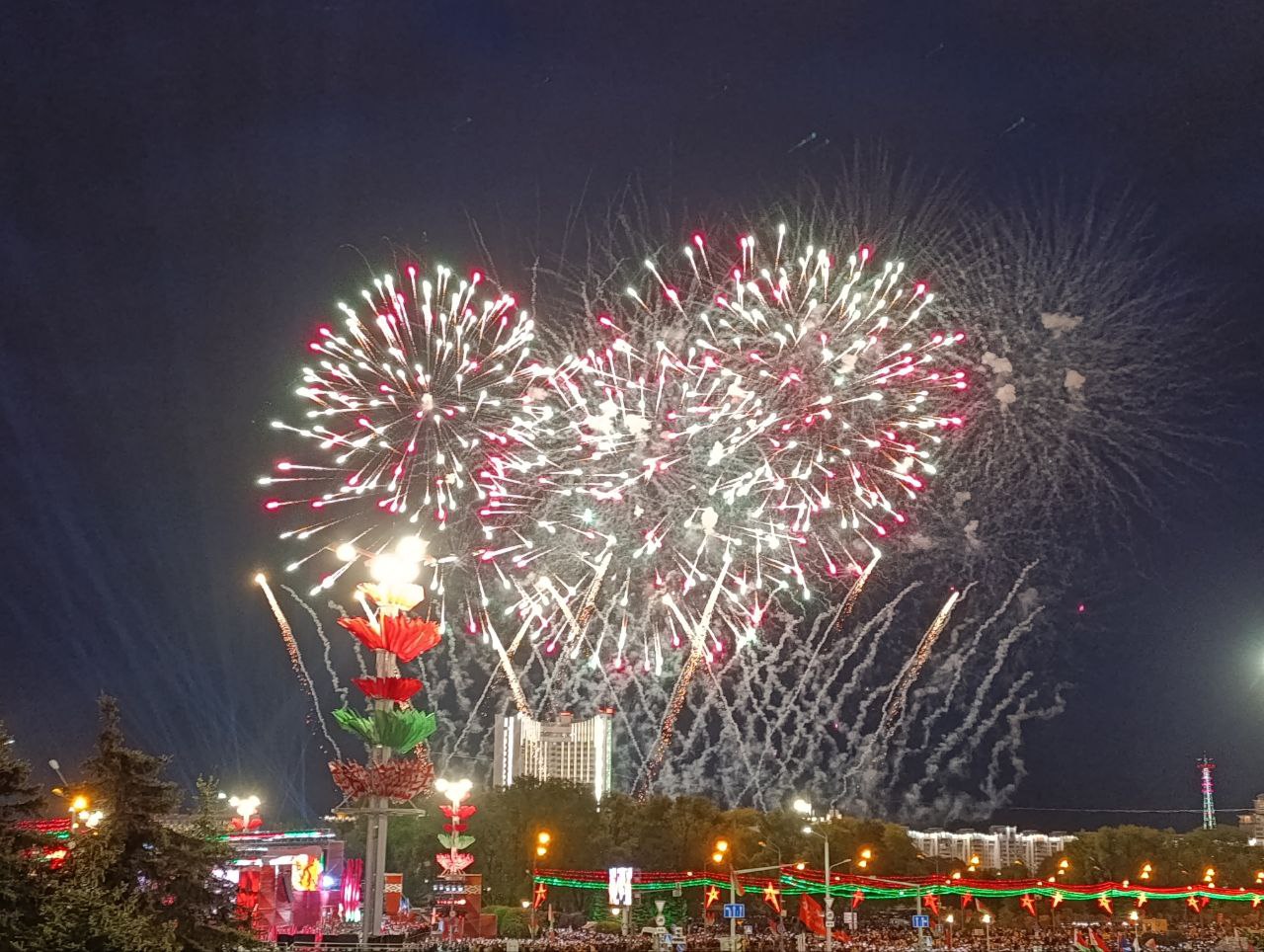 Сходили на парад и посмотрели салют что увидели Фоторепортаж (46)