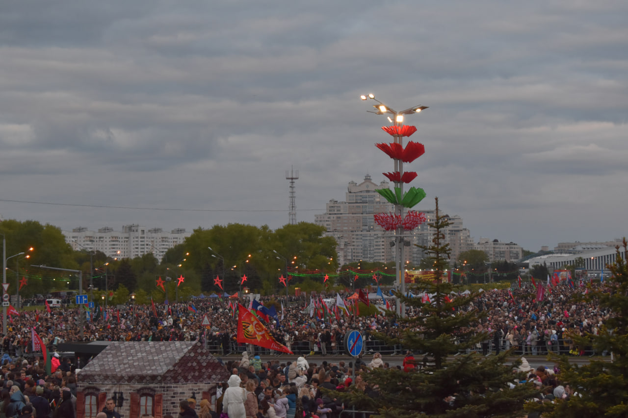 Сходили на парад и посмотрели салют что увидели Фоторепортаж (50)