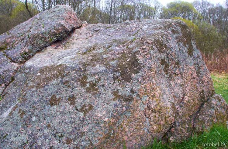 Большой камень