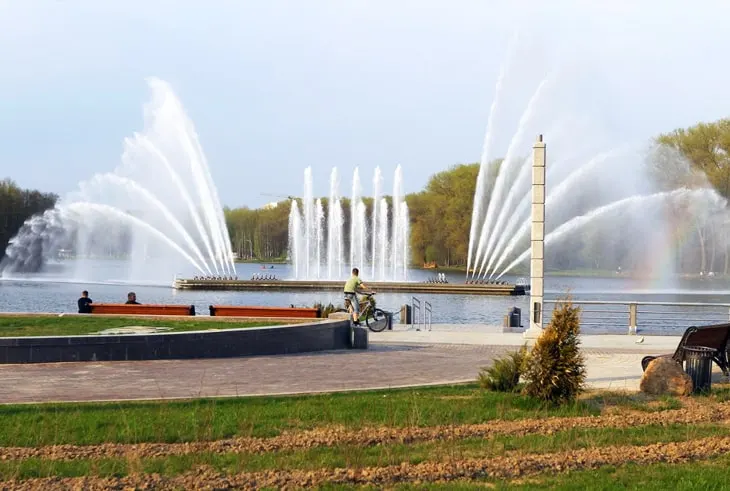 Парк Победы: мемориал и центр активного отдыха