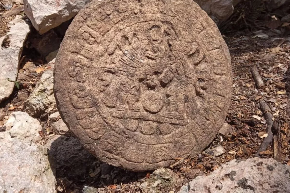 Игра в мяч, артефакт