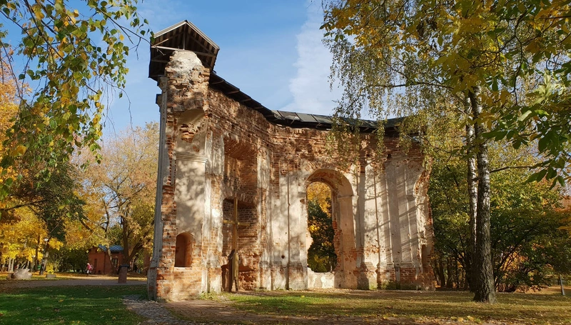 Лошицкий усадебно-парковый комплекс: дворянское гнездо