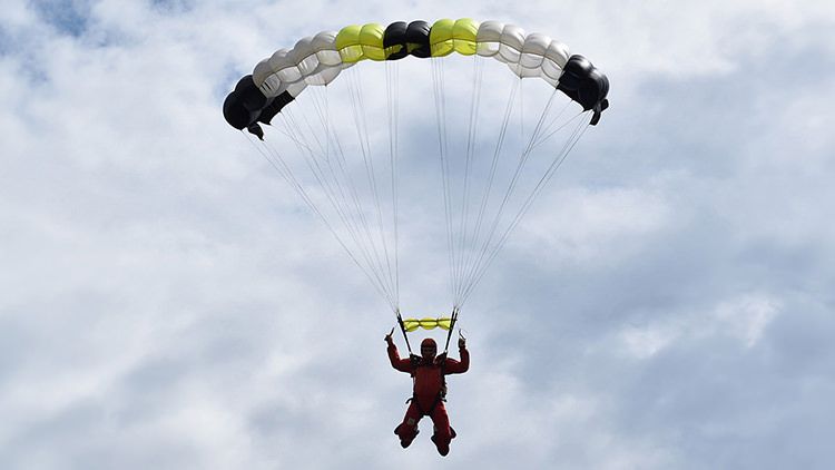 парашютист