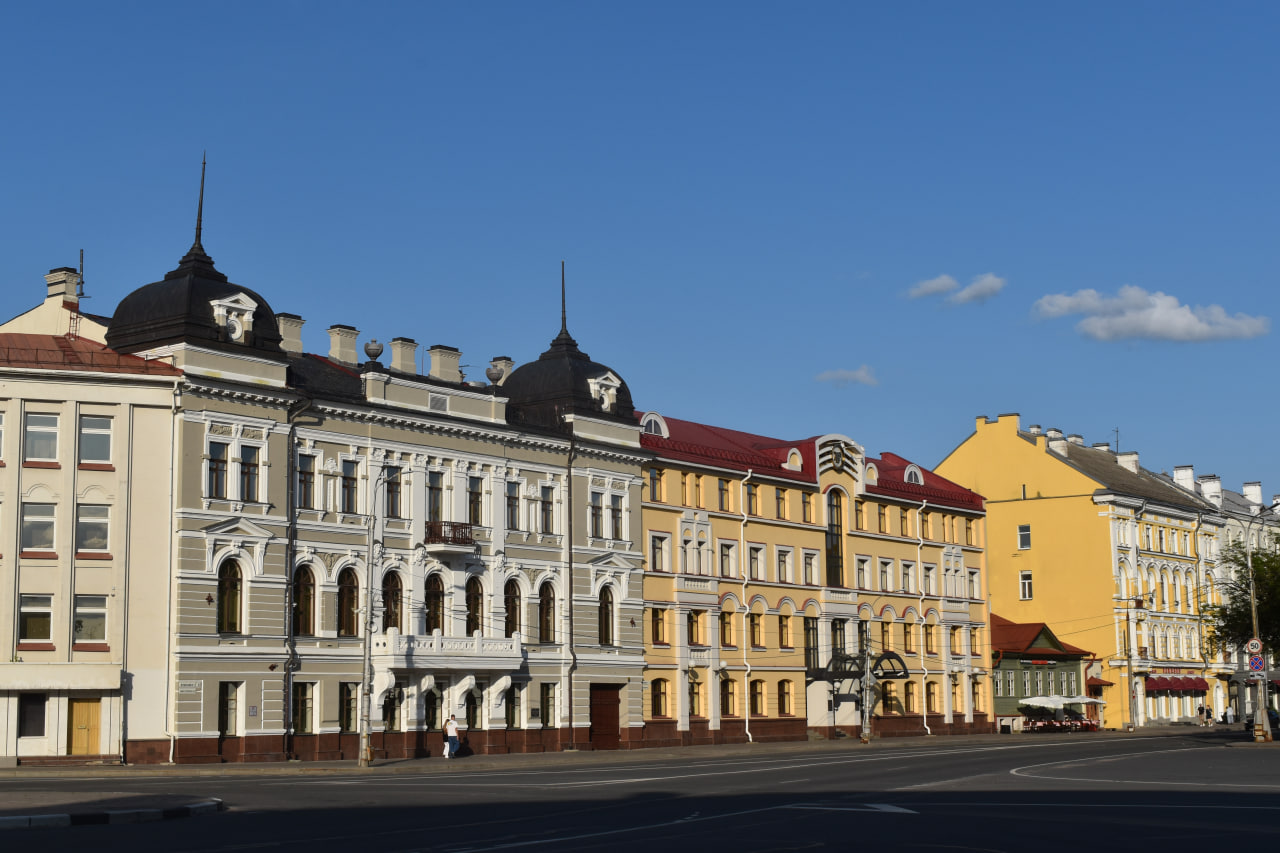 Псков здания в городе 