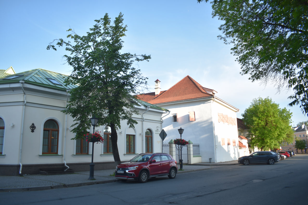 Здание в Пскове 