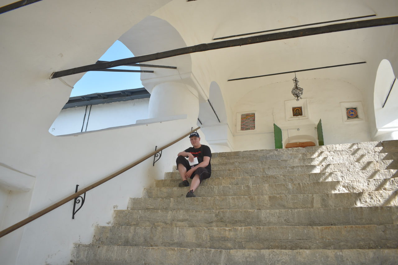 Псков церковь лестница 