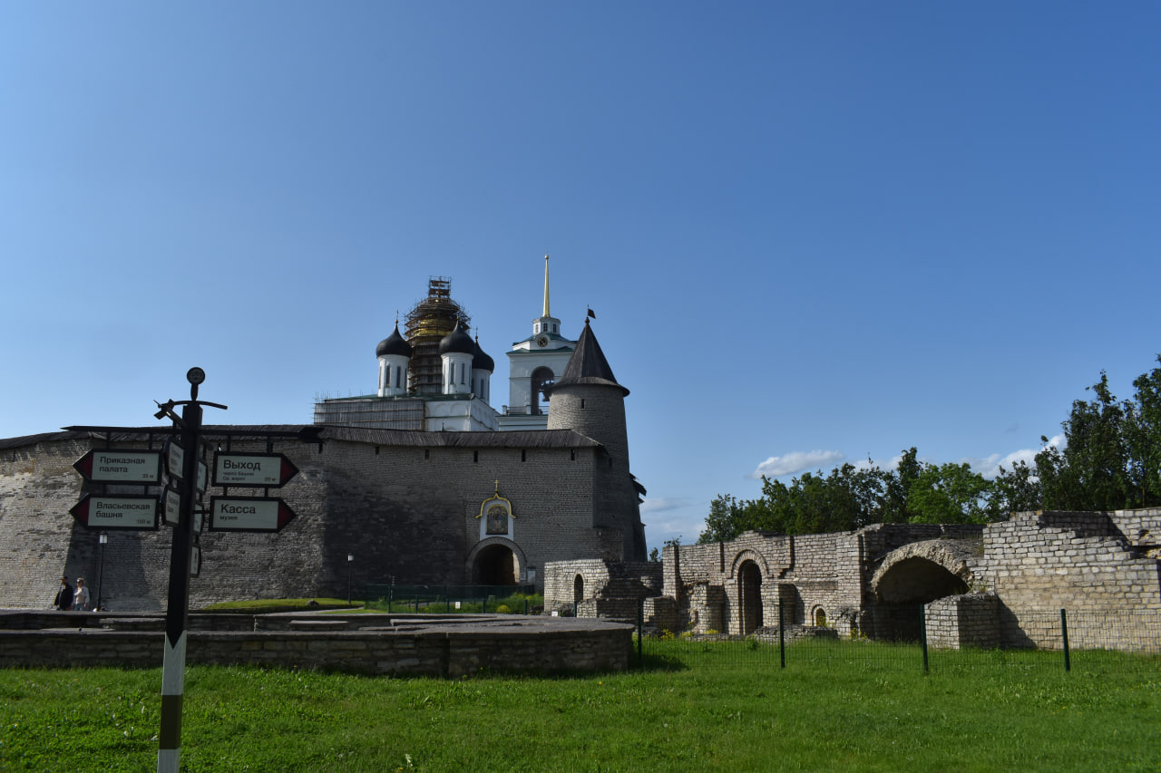 Псков Псковский кремль церковь 