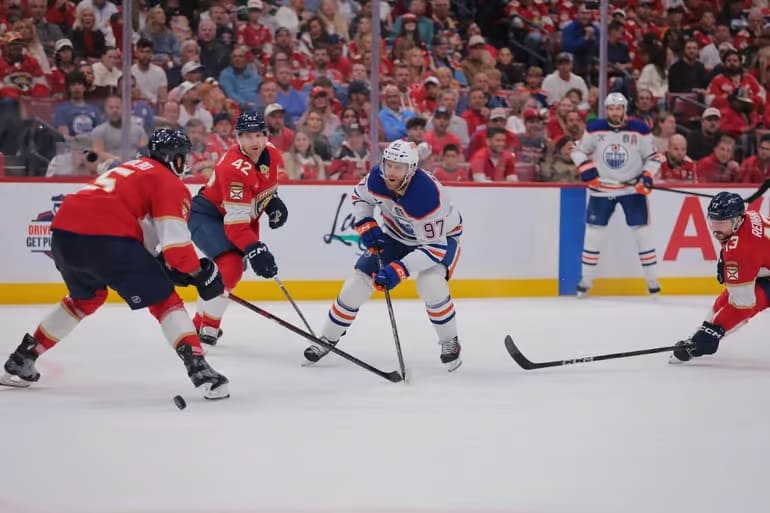 Флорида сокрушила Эдмонтон в третьем матче финала Кубка Стэнли