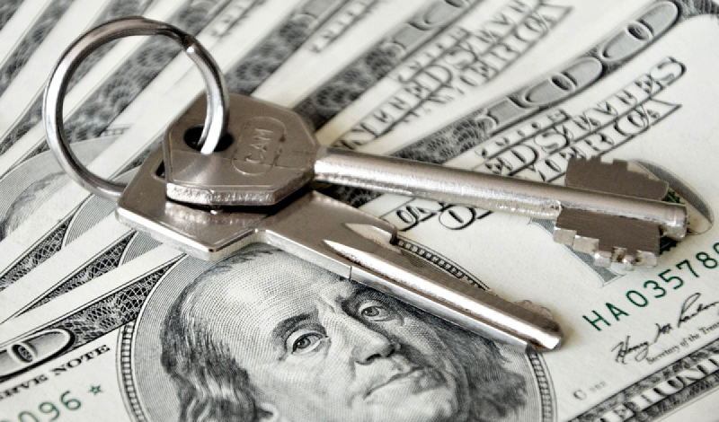 Ключи и доллары