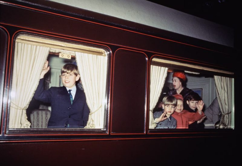 королевский поезд