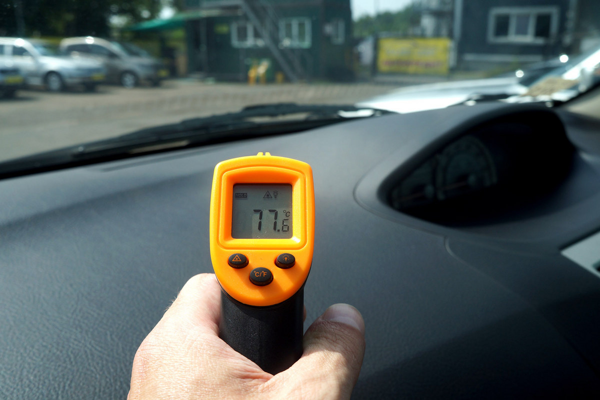 Воздействие жары на кузов и салон