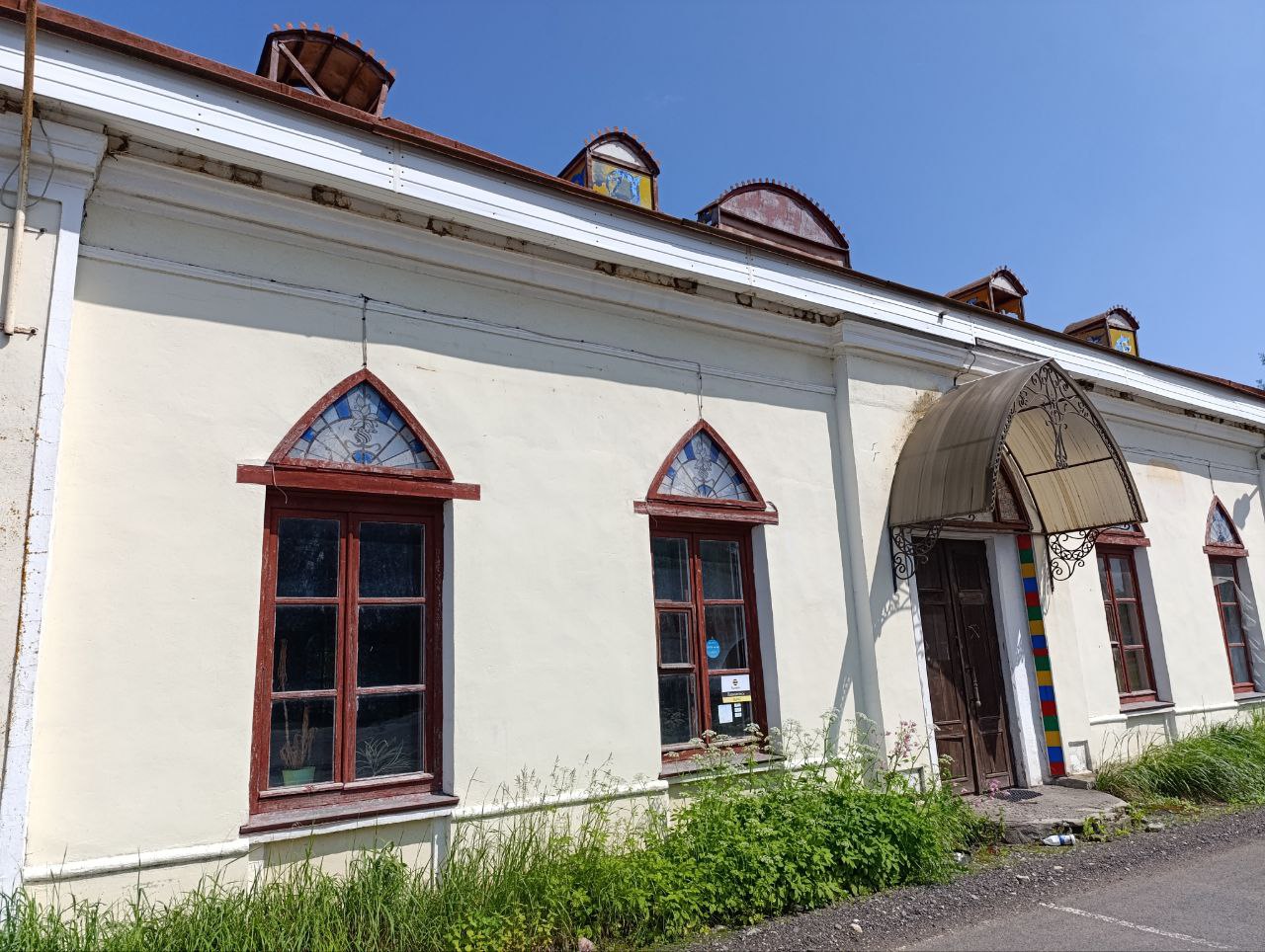 заброшенное здание