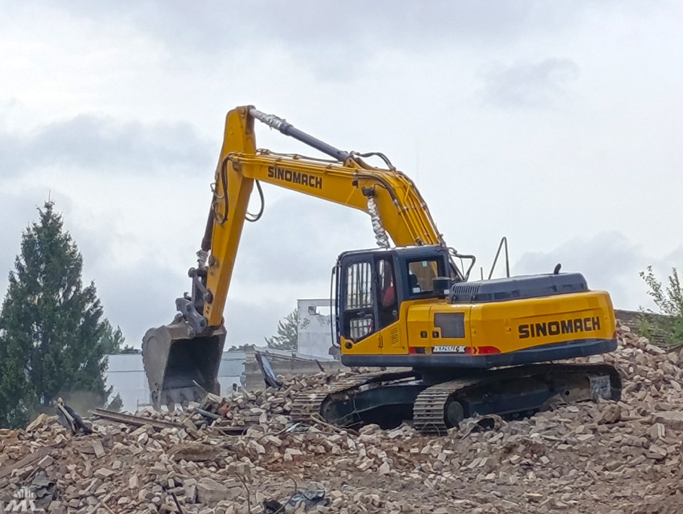 снос зданий экскаватор 