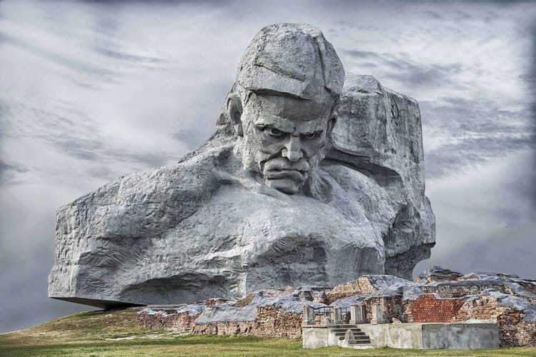 ремонт монумента мужество Брестская крепость