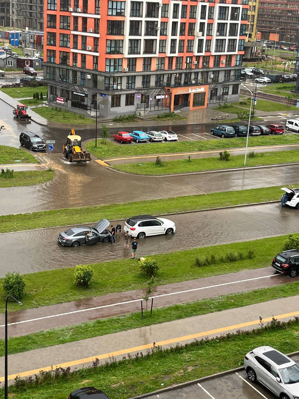 Минск парализовало: сильный ливень затопил город