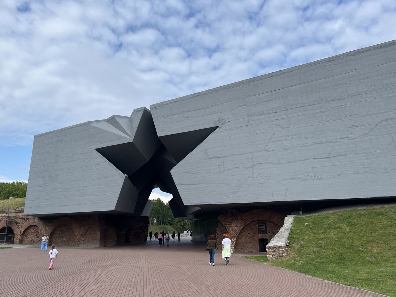 главный вход "Звезда" Брест Брестская крепость
